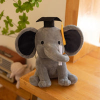 elephant-en-peluche-gris-diplome